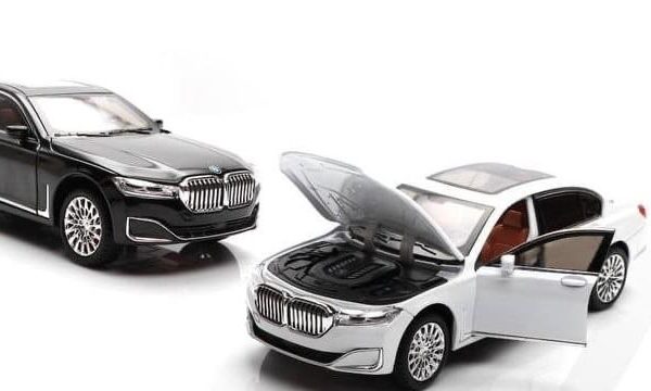 بی ام دبلیو 730i